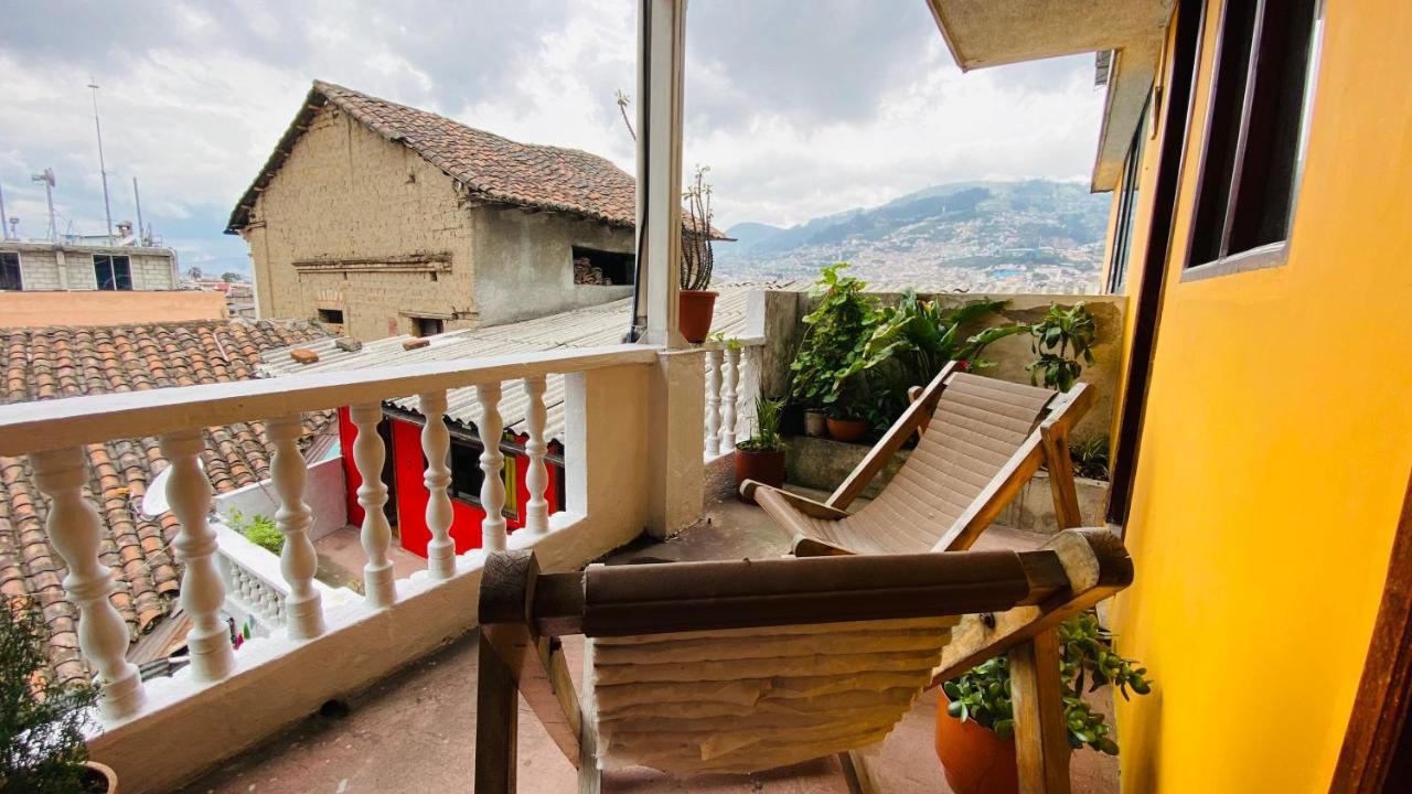 Hostal La Guayunga Rooftop กีโต ภายนอก รูปภาพ