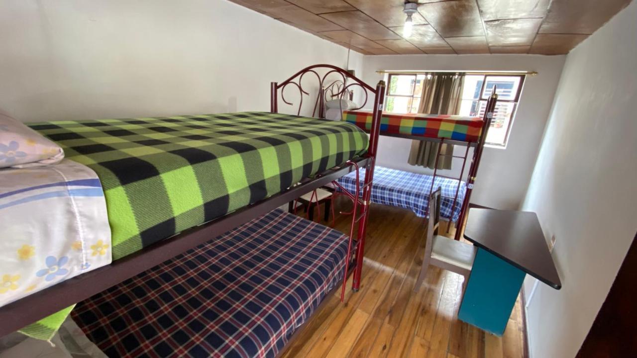 Hostal La Guayunga Rooftop กีโต ภายนอก รูปภาพ