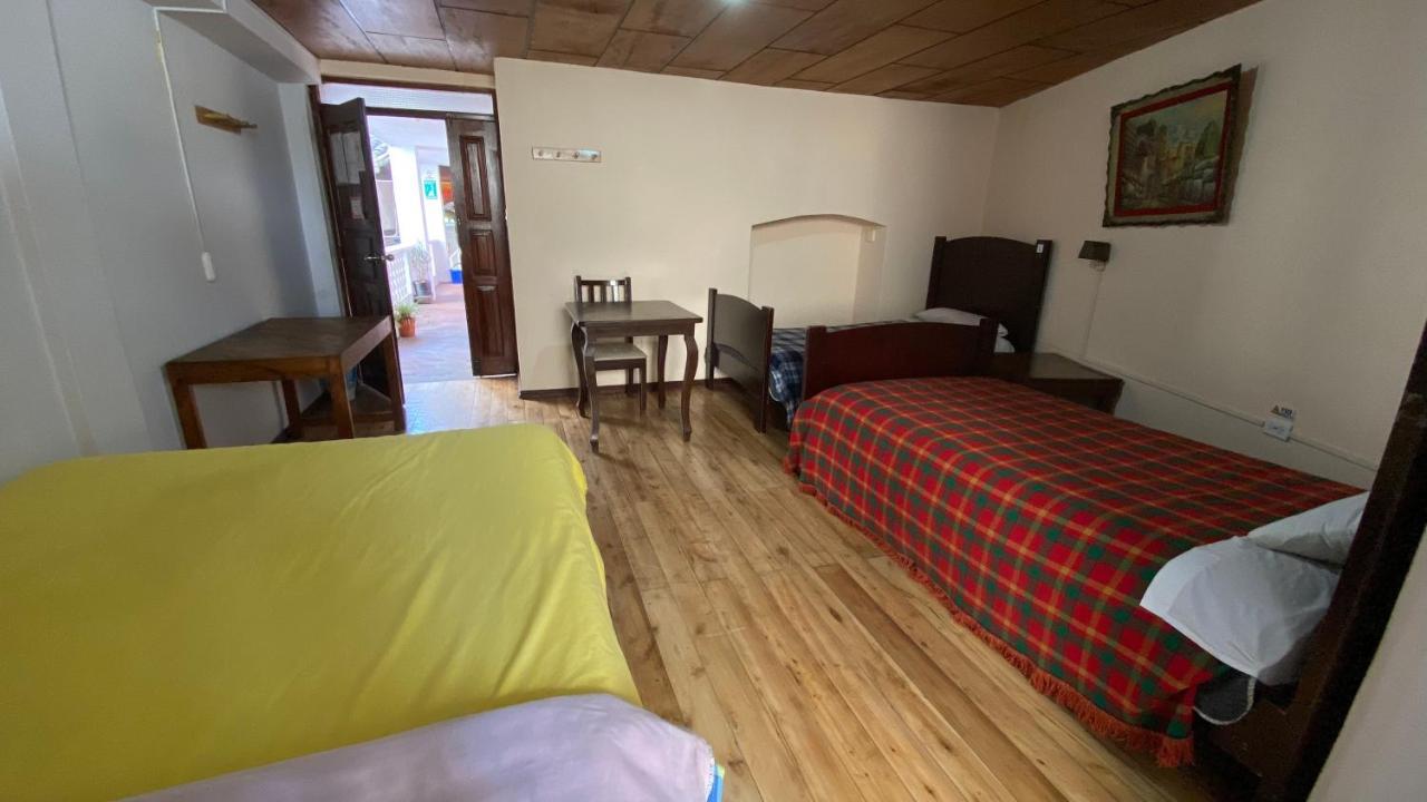 Hostal La Guayunga Rooftop กีโต ภายนอก รูปภาพ