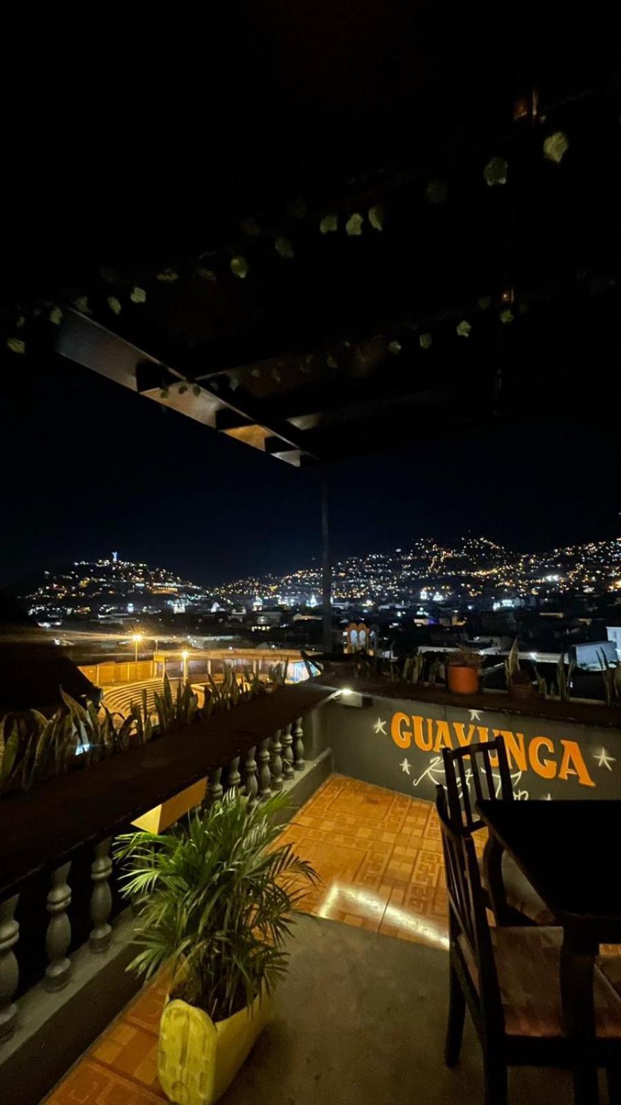 Hostal La Guayunga Rooftop กีโต ภายนอก รูปภาพ