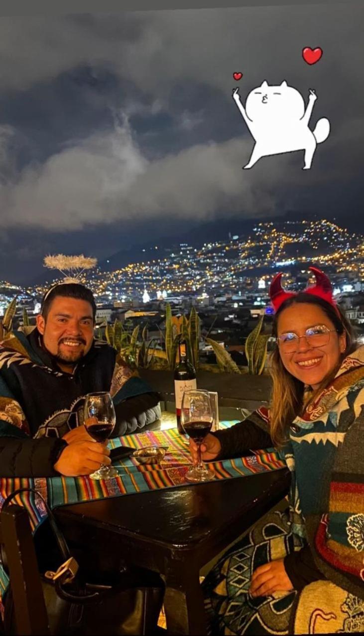 Hostal La Guayunga Rooftop กีโต ภายนอก รูปภาพ