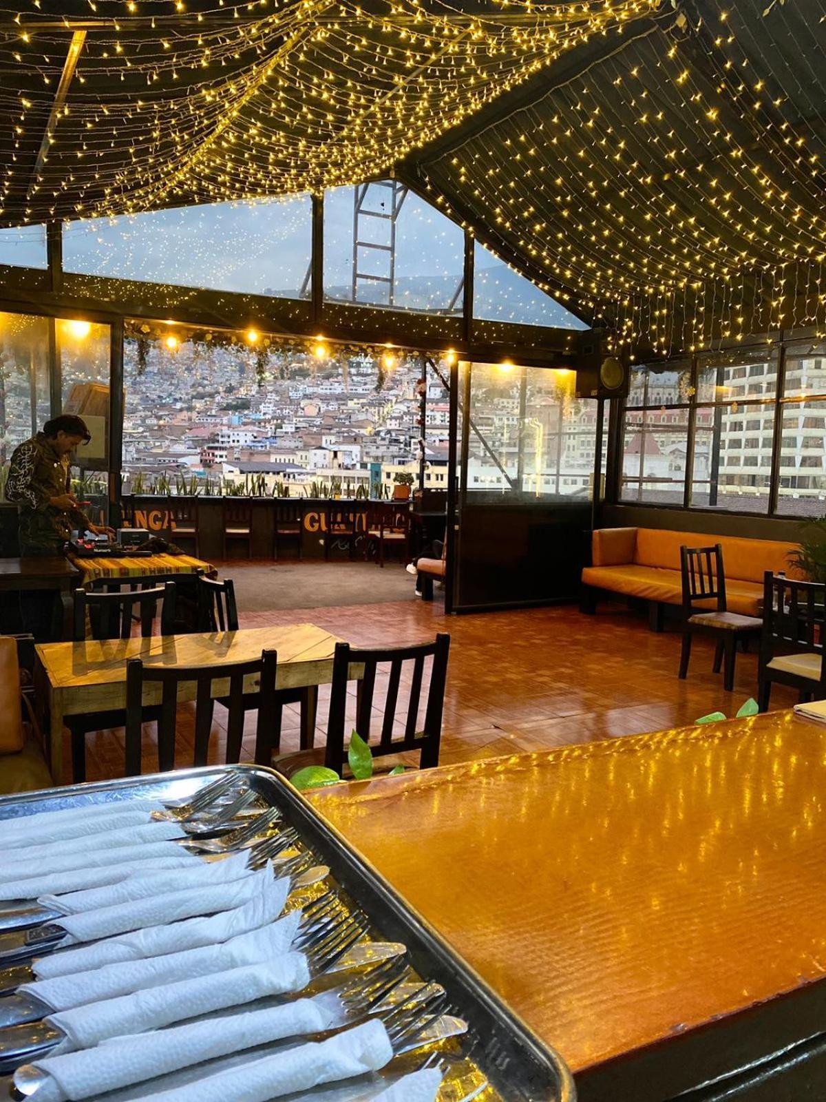 Hostal La Guayunga Rooftop กีโต ภายนอก รูปภาพ